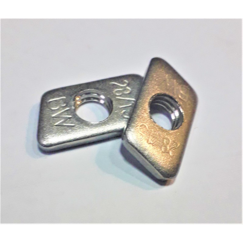 Art. 9297 A2 M8 28/15 Płytka Gwintowana Nierdzewna